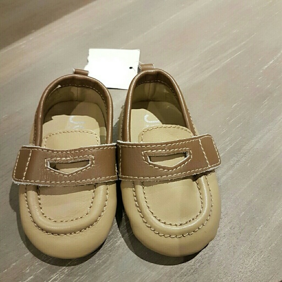 Baby boy Loafer style shoes Tan Brown size 2 NWT - Picture 1 of 3